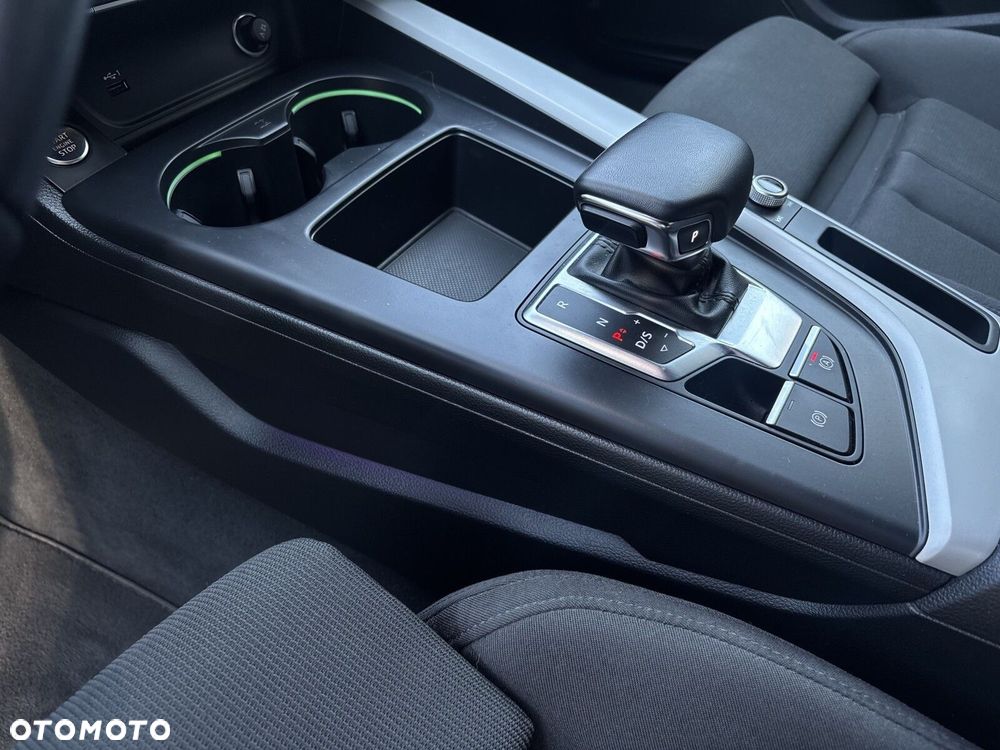Audi A4 Limousine - 20