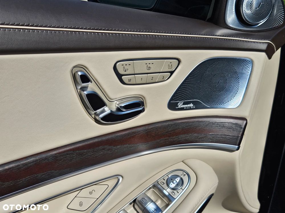 Mercedes-Benz Klasa S 560 4-Matic L 9G-TRONIC - 29