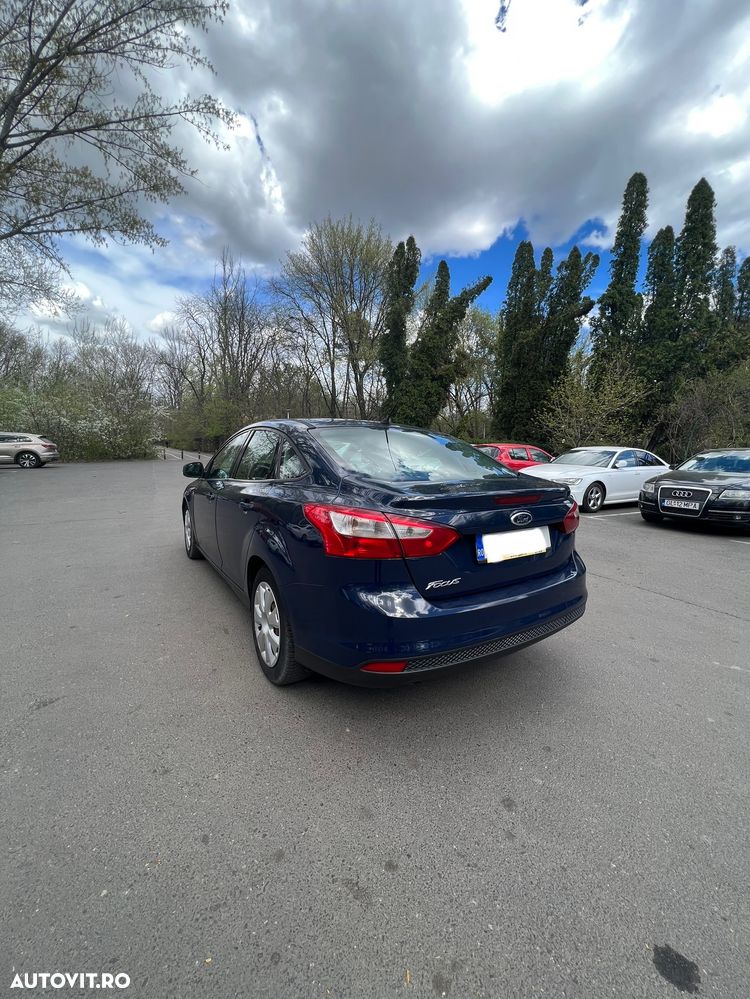 Ford Focus 1.6 TDCi DPF SYNC Edition - 4