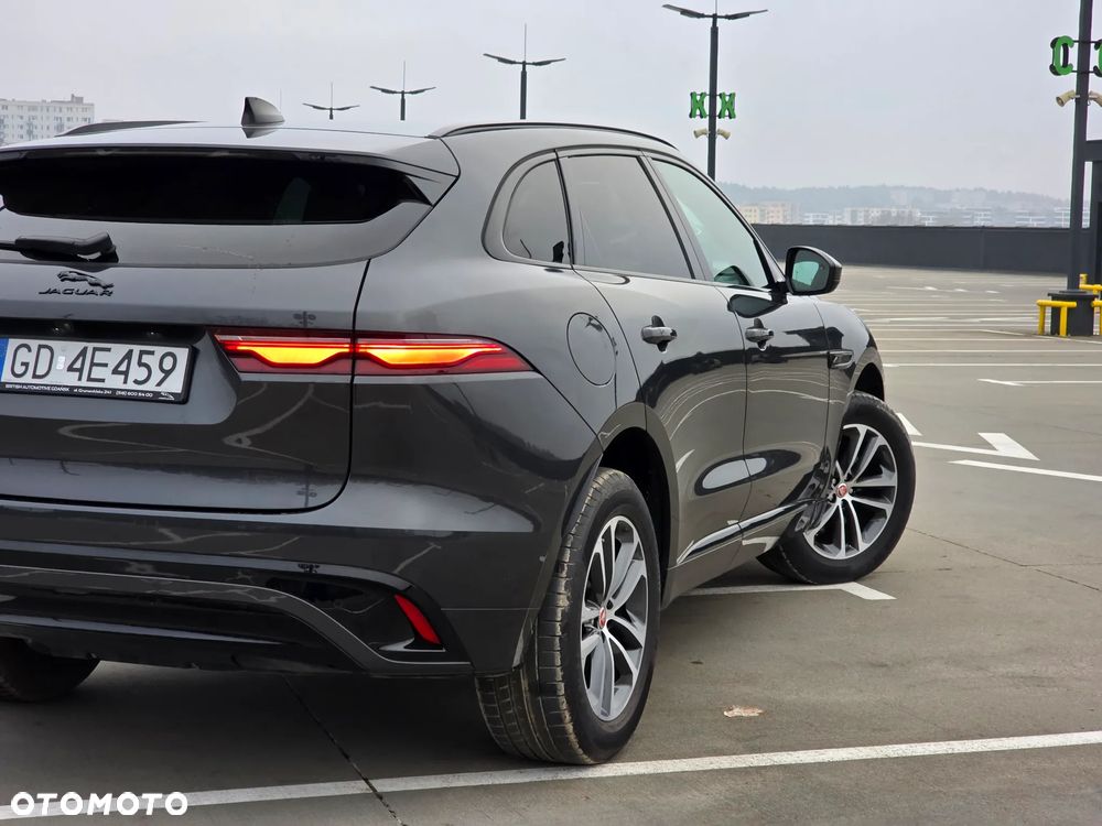 Jaguar F-Pace 2.0 D200 mHEV AWD R-Dynamic Black - 2