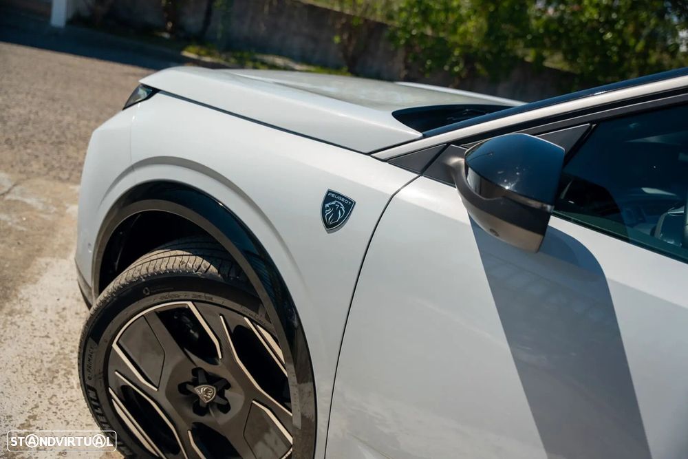 Peugeot E-3008 73 kWh GT - 8
