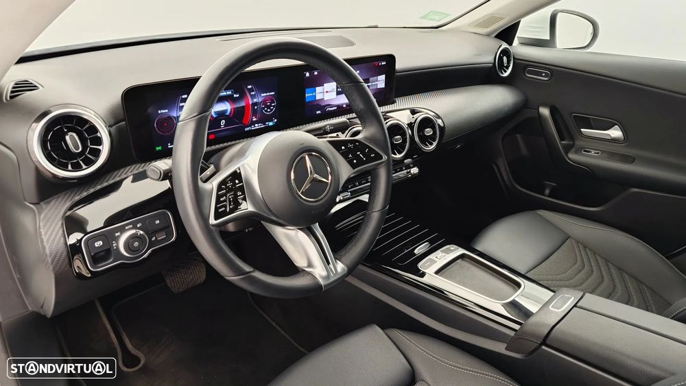 Mercedes-Benz CLA 250 e Shooting Brake Style Plus - 26