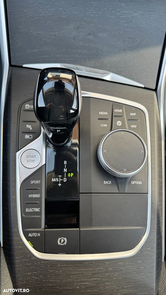 BMW Seria 3 330e Aut. Luxury Line - 27