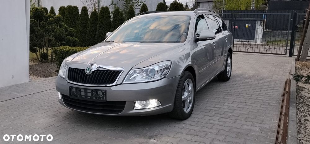 Skoda Octavia 1.6 TDI DPF Elegance - 8