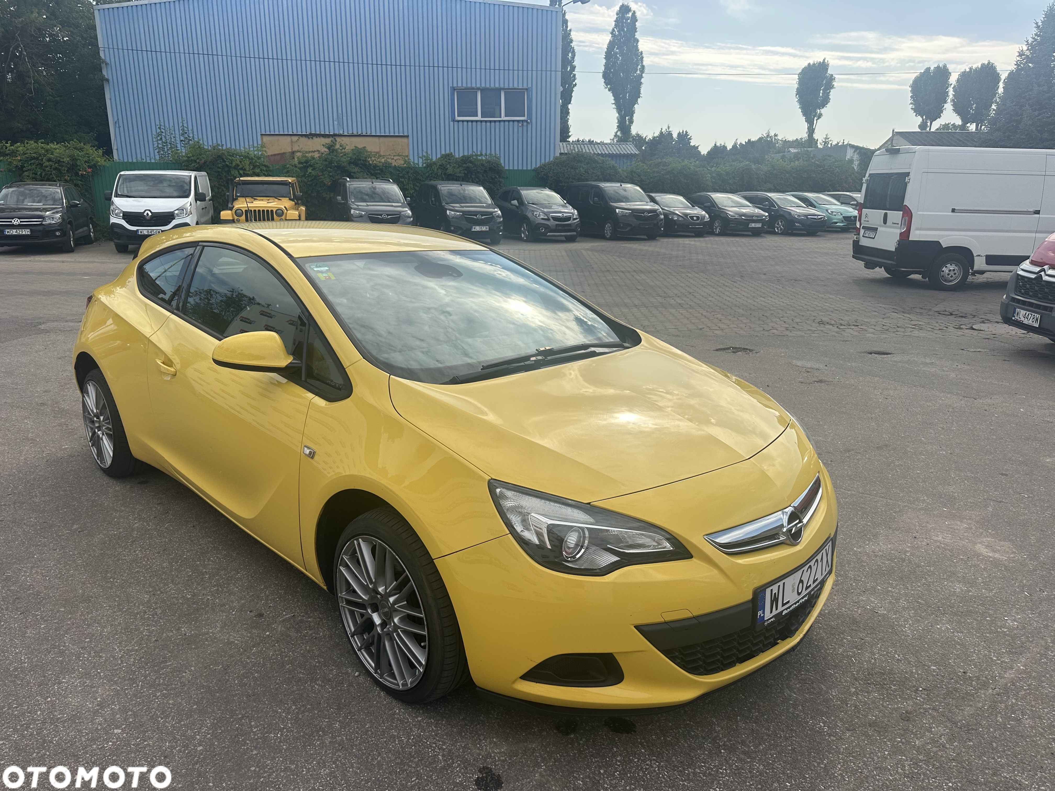 Opel Astra GTC 1.4 Turbo - 10