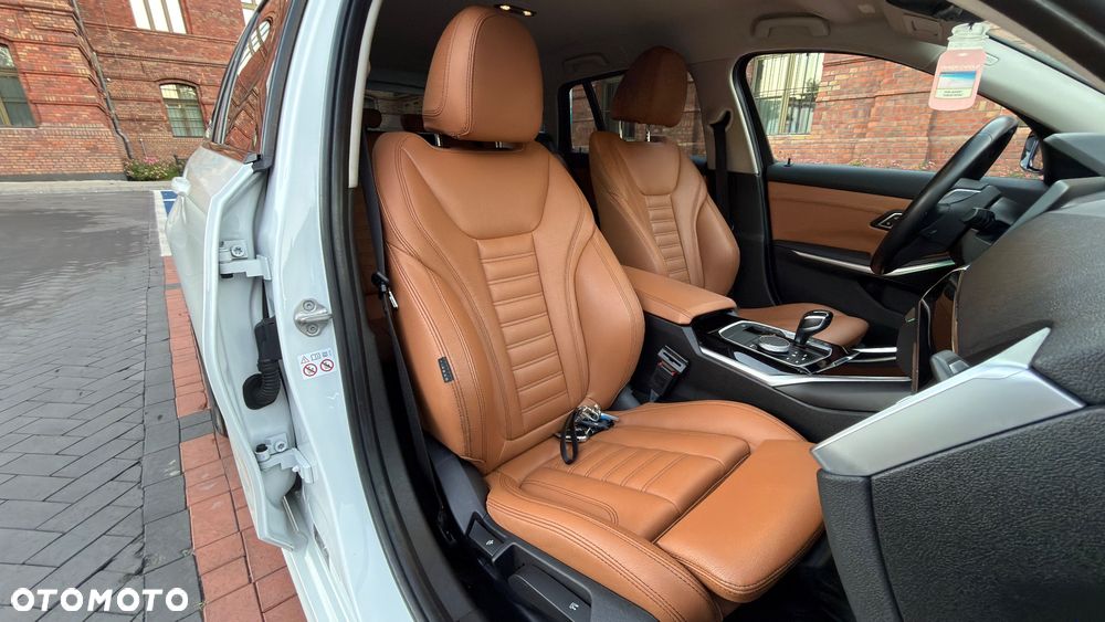 BMW Seria 3 - 28