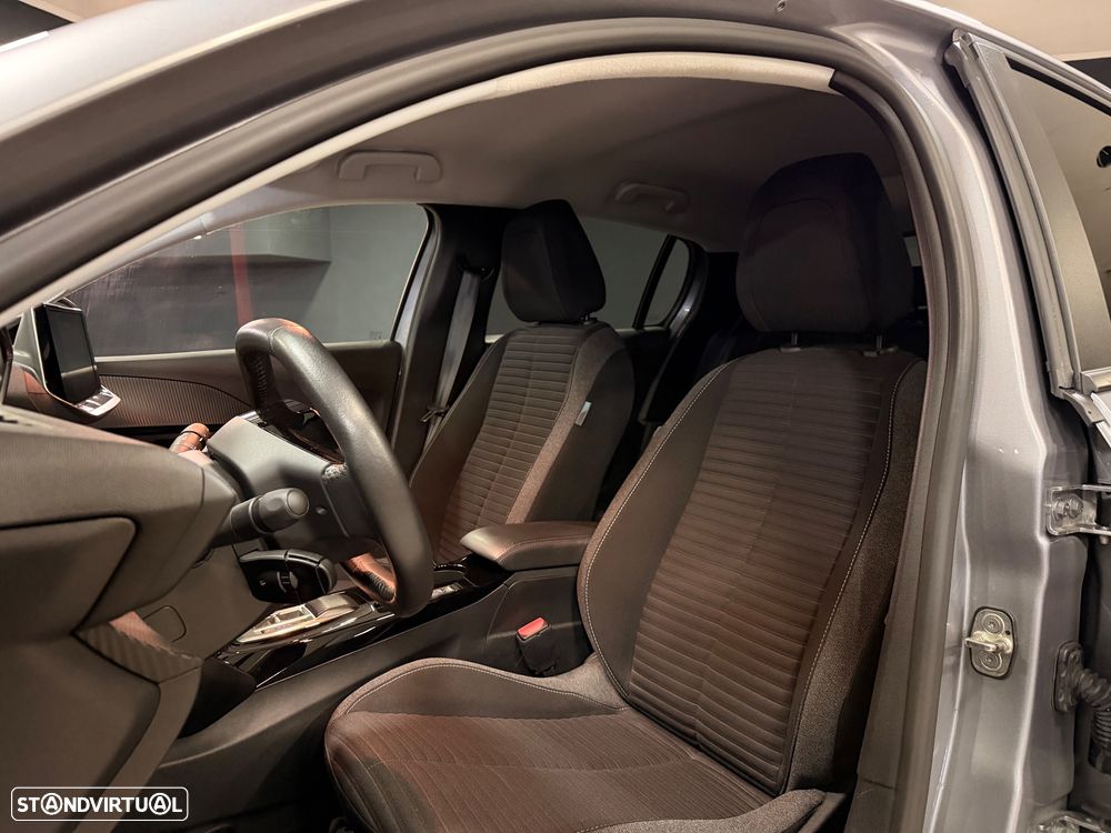 Peugeot e-208 Style - 3