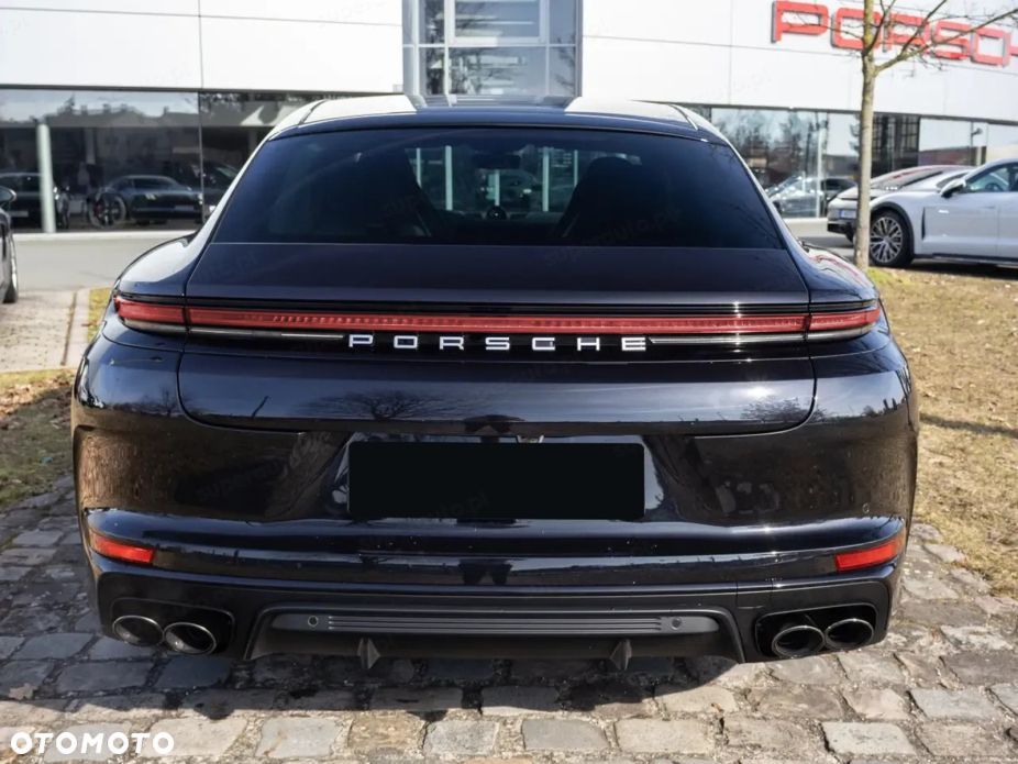 Porsche Panamera - 4