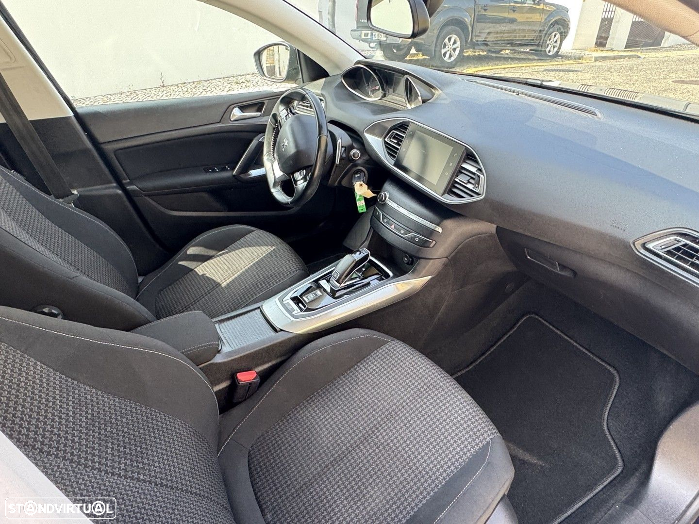 Peugeot 308 SW 1.2 PureTech Allure Full LED EAT8 - 11