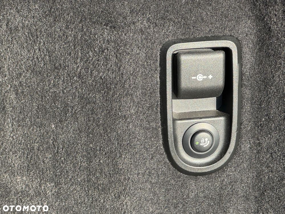 BMW Seria 5 540d xDrive Touring M Sport Edition - 16