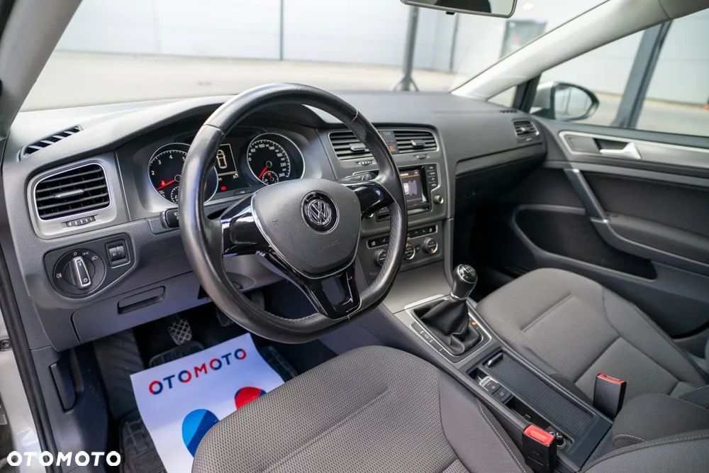 Volkswagen Golf 1.2 TSI BMT Trendline - 26