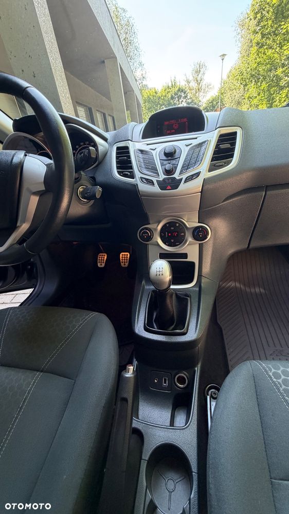 Ford Fiesta - 20