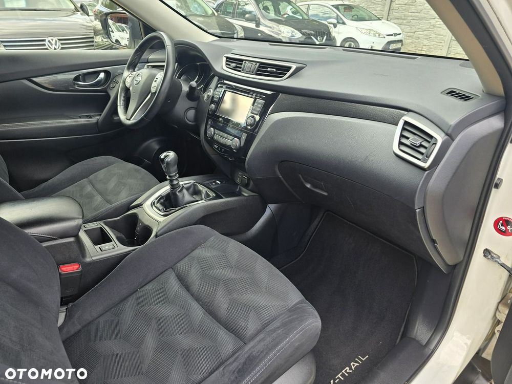 Nissan X-Trail 1.6 DIG-T Tekna 2WD 7os - 10