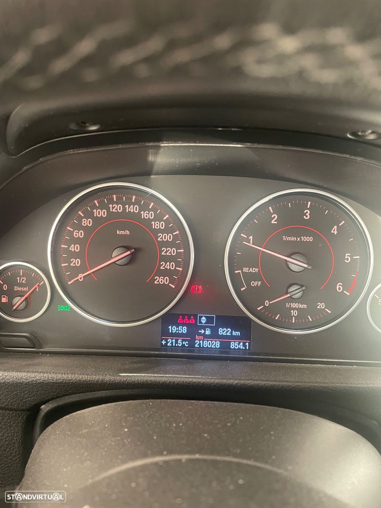 BMW 318 d xDrive - 8