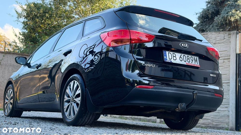 Kia Ceed - 16