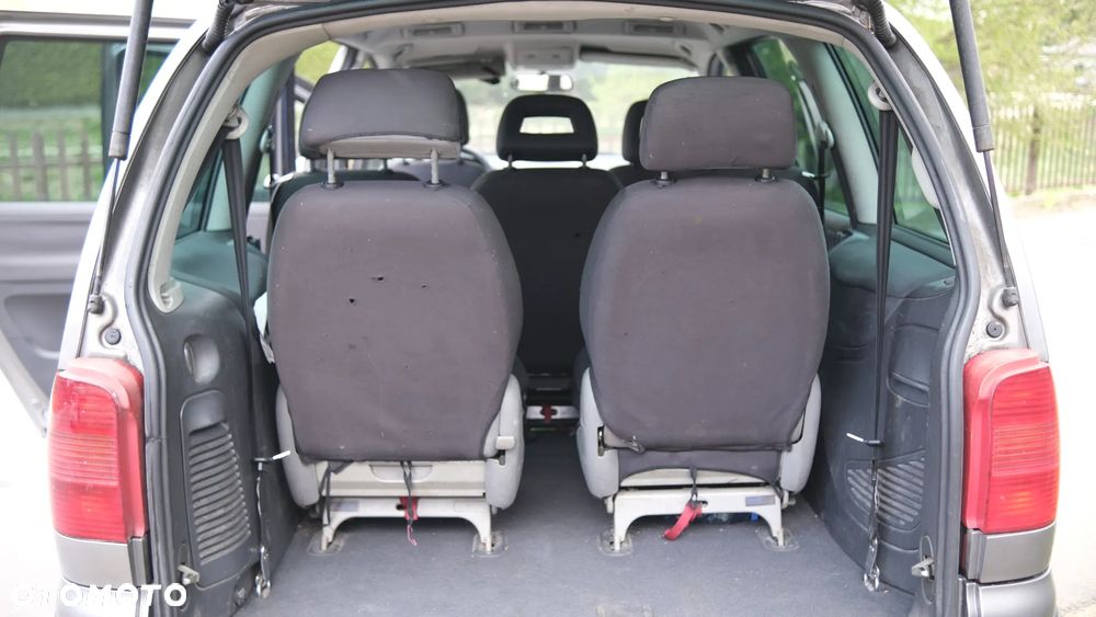 Seat Alhambra 1.9 TDI Allrad Signo - 29