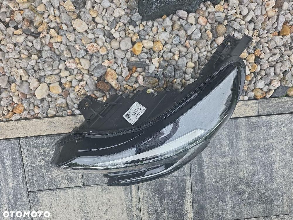 RENAULT CAPTUR 2 II Lampa lewa Kompletna Full Led 260600666R Długi Led - 7