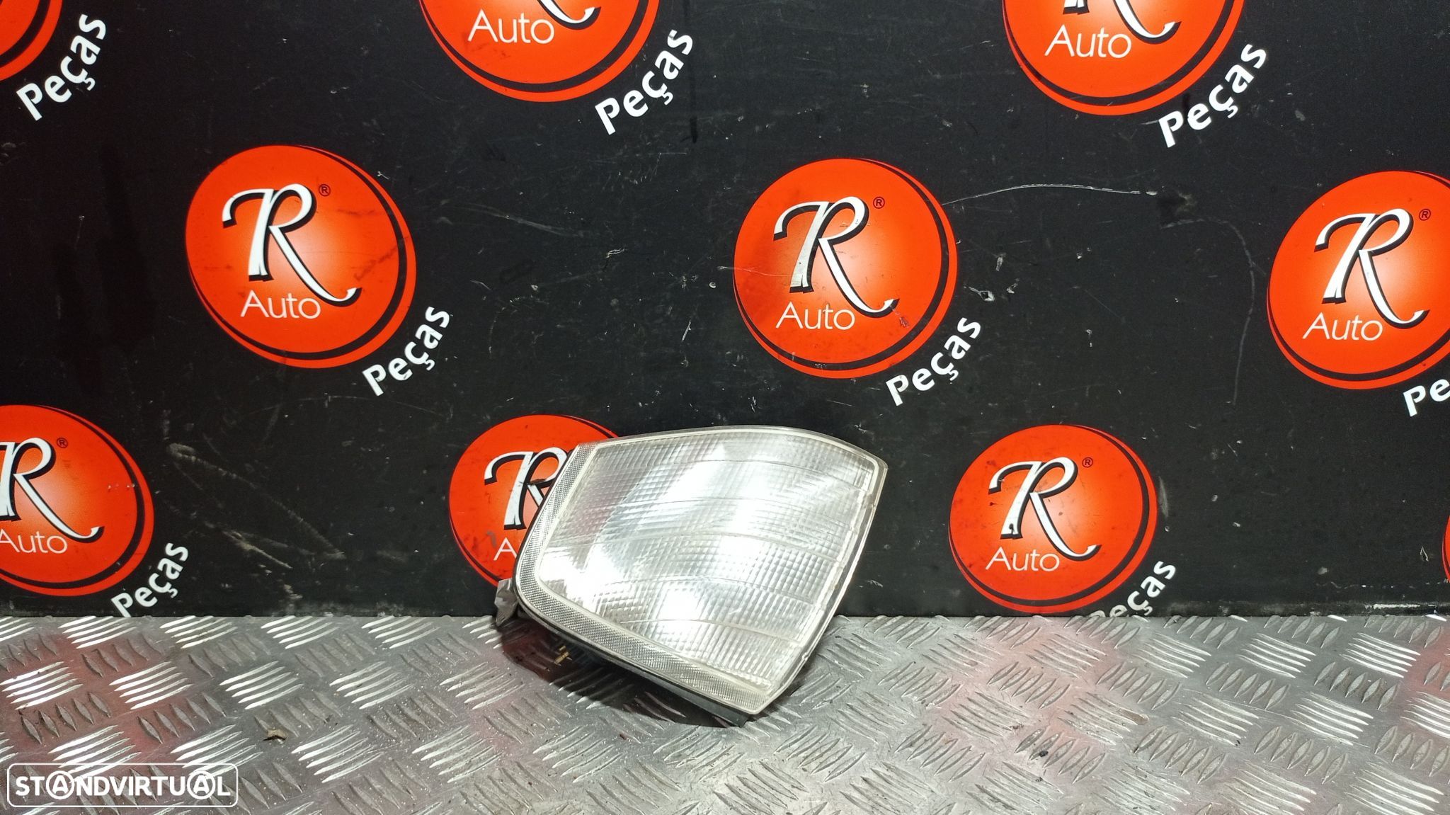 Farol De Nevoeiro F/E Mercedes-Benz C-Class (W202) - 1