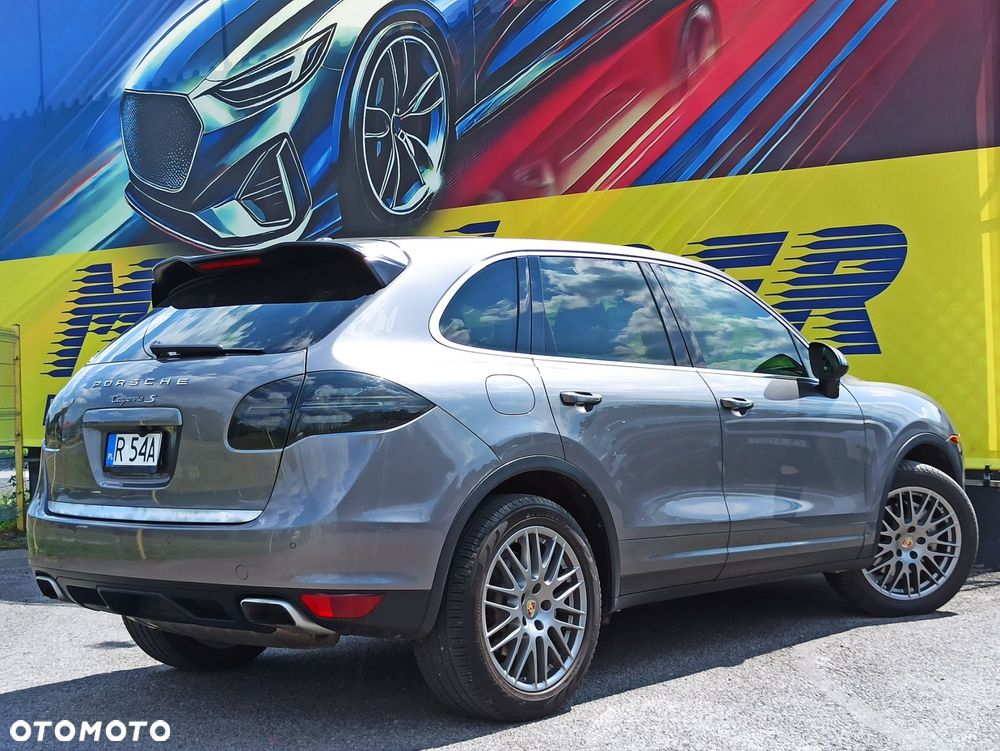 Porsche Cayenne - 5