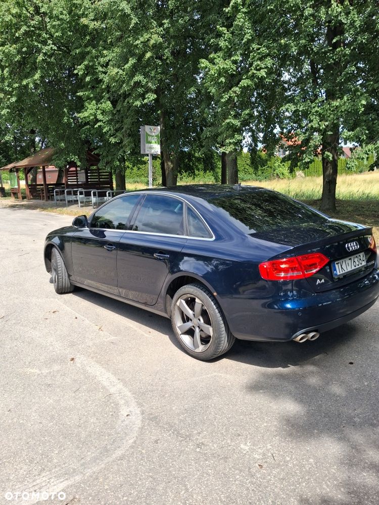Audi A4 Limousine - 3