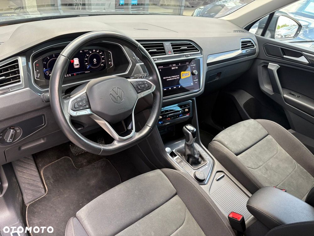 Volkswagen Tiguan - 12