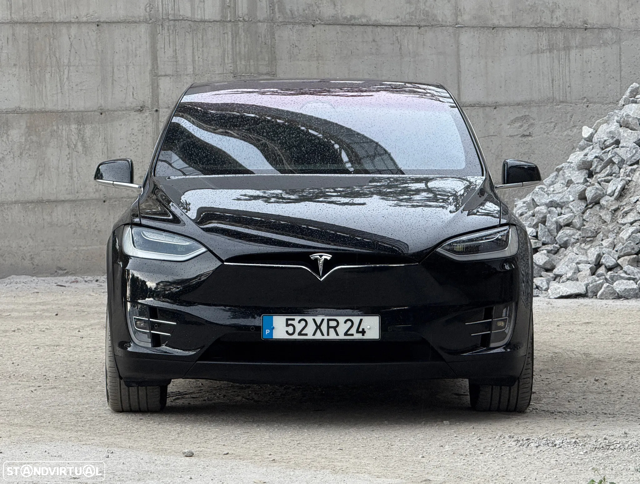 Tesla Model X - 2