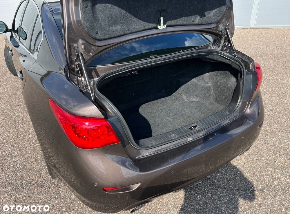 Infiniti Q50 - 24