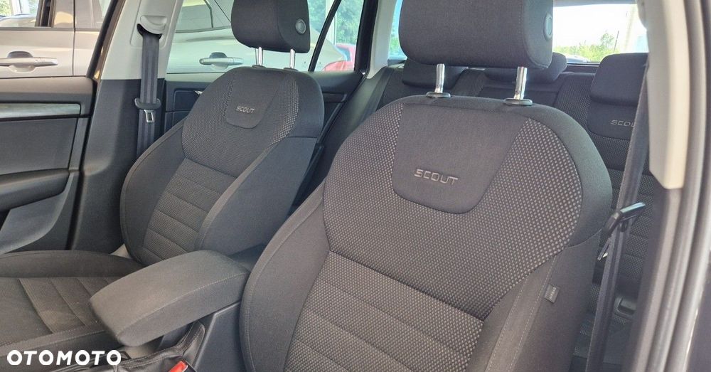 Skoda Octavia Scout 2.0 TDI 4x4 DSG - 18