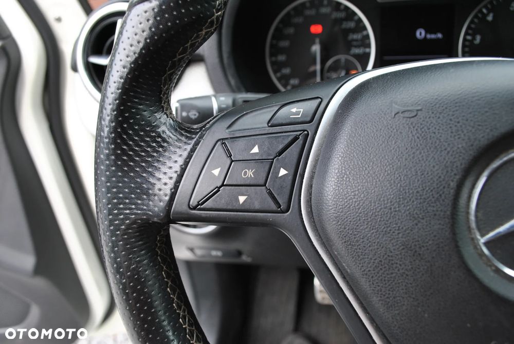 Mercedes-Benz Klasa B 200 (BlueEFFICIENCY) - 23