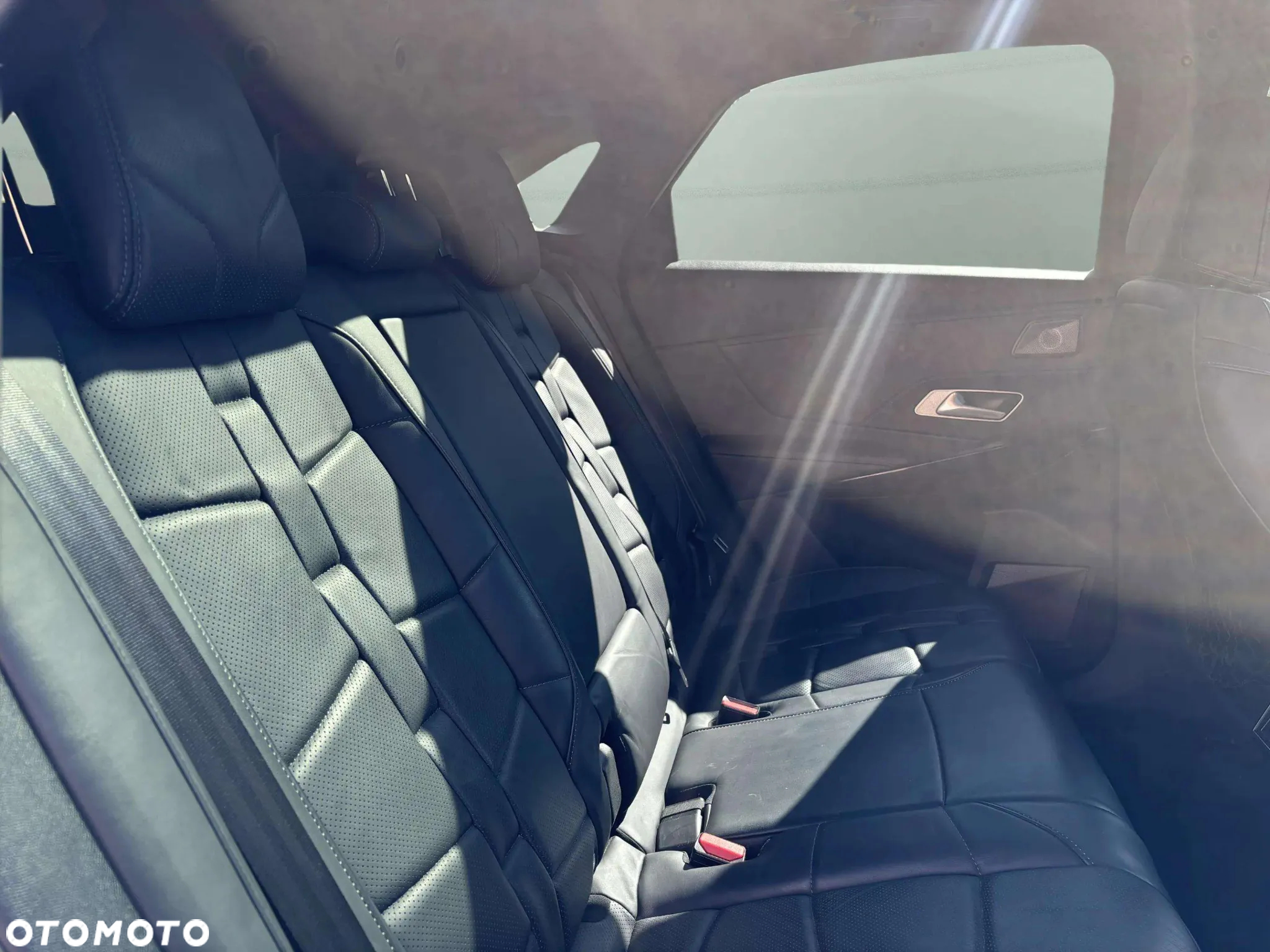 DS Automobiles DS 7 Crossback - 15