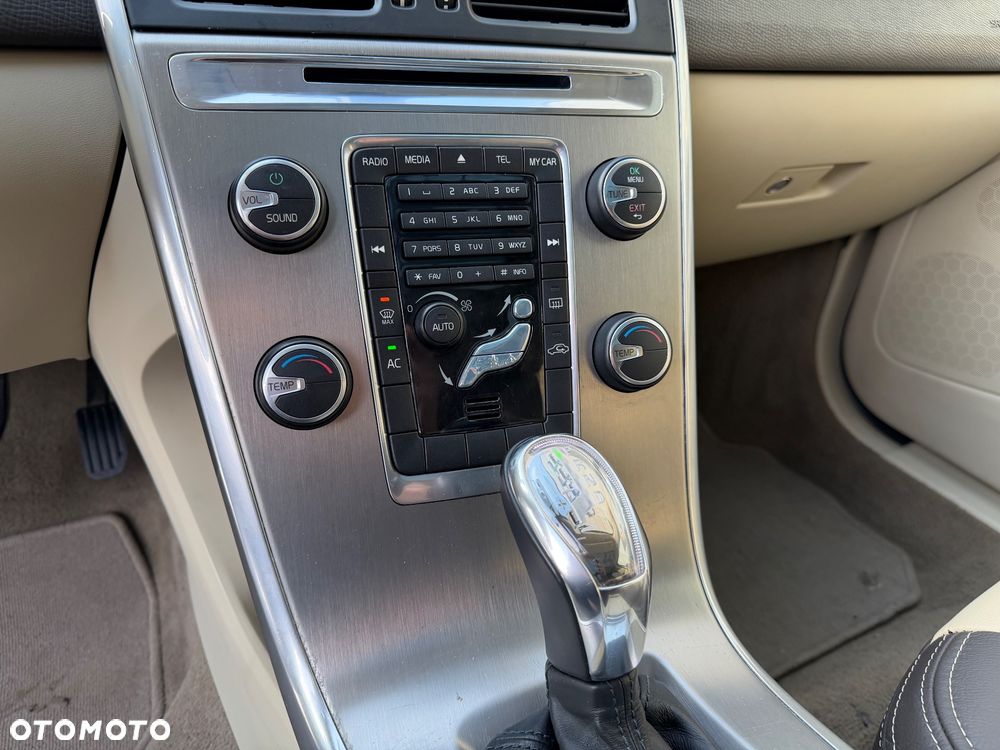 Volvo XC 60 - 32