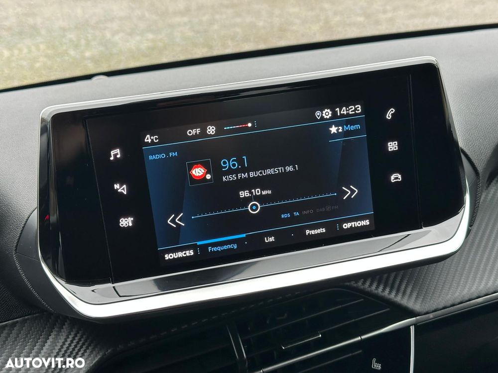 Peugeot 208 1.2 L PureTech STT Allure - 28