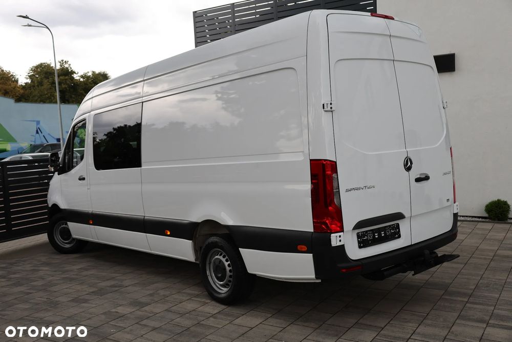 Mercedes-Benz Sprinter - 2