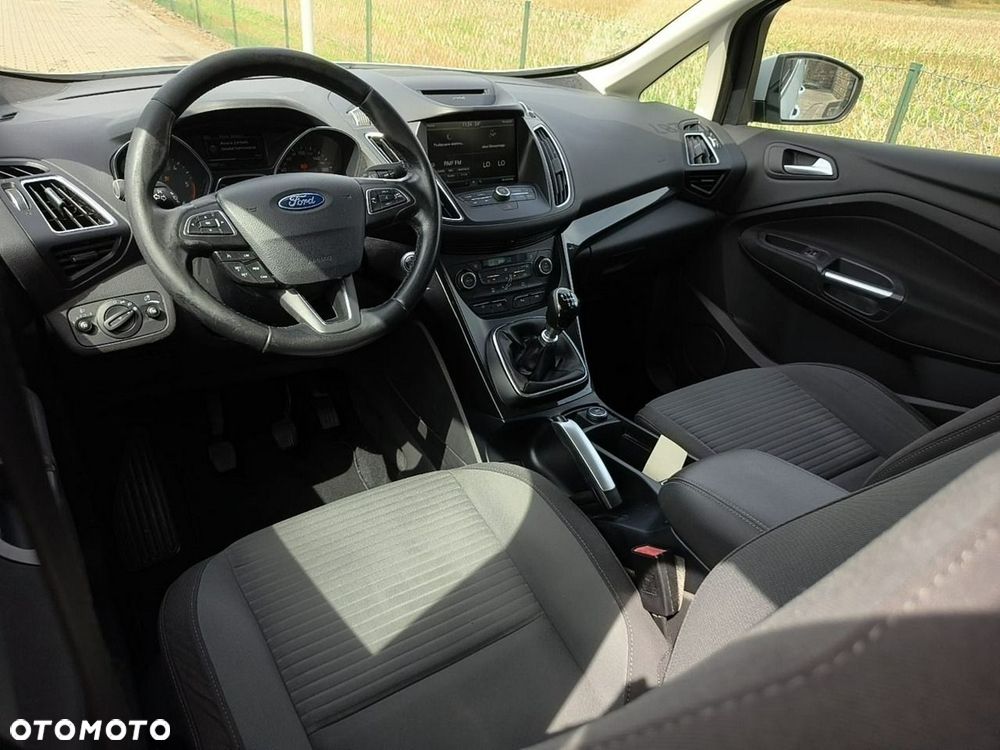 Ford Grand C-MAX - 10