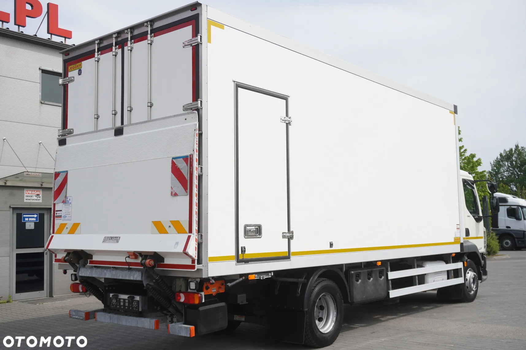 DAF DAF LF 16.260 / Chłodnia Jegger / Carrier Supra 750 / Dhollandia 1500 kg / Kab. sypialna - 3