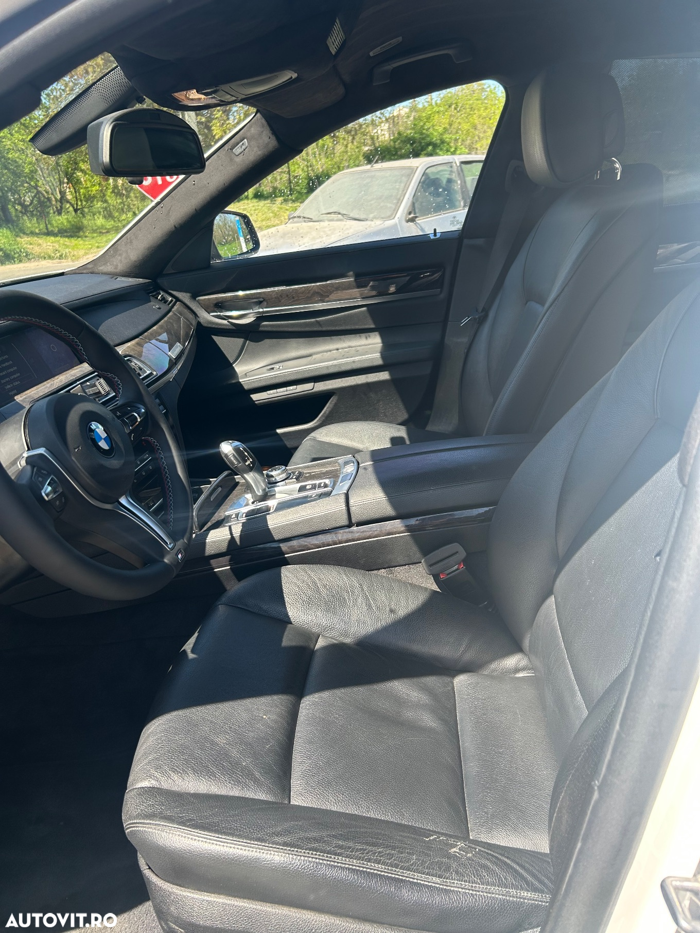 BMW Seria 7 750i - 18