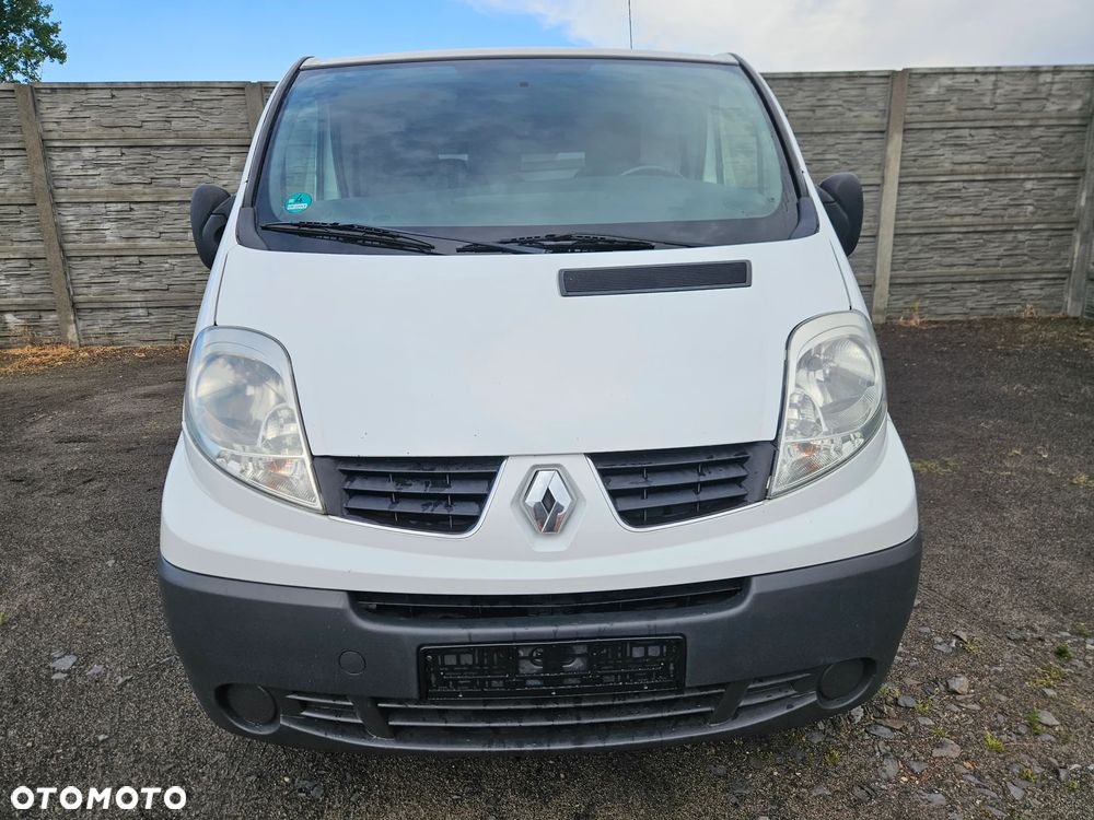 Renault TRAFIC - 8