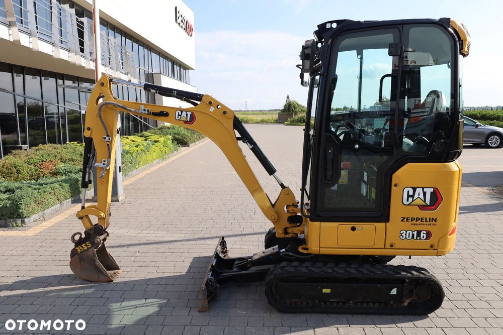 Caterpillar 301,6 - 6
