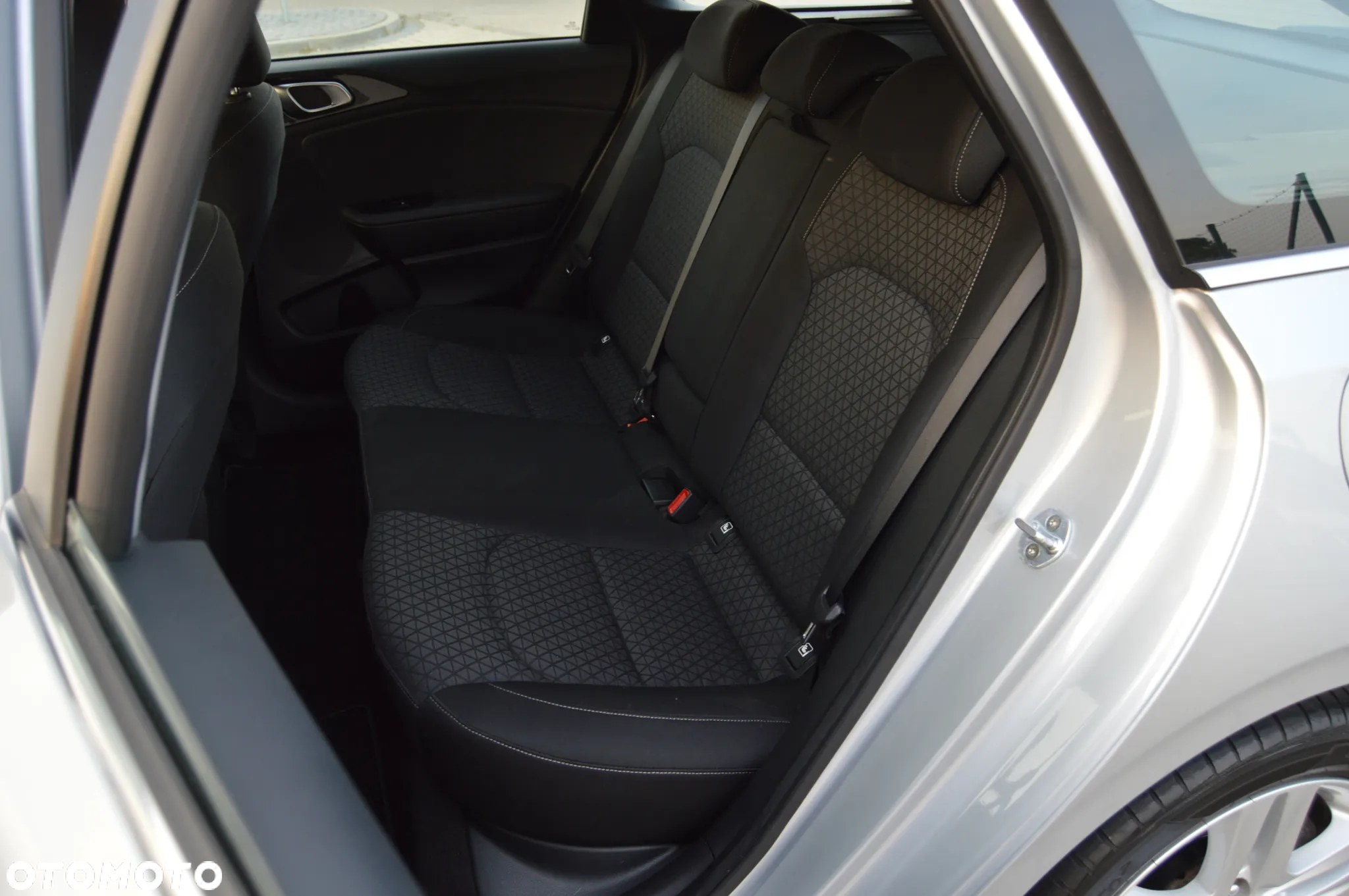Kia Ceed 1.0 T-GDI SW ISG Platinum Edition - 30