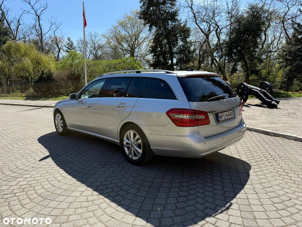 Mercedes-Benz Klasa E 220 CDI DPF BlueEFFICIENCY 7G-TRONIC - 7
