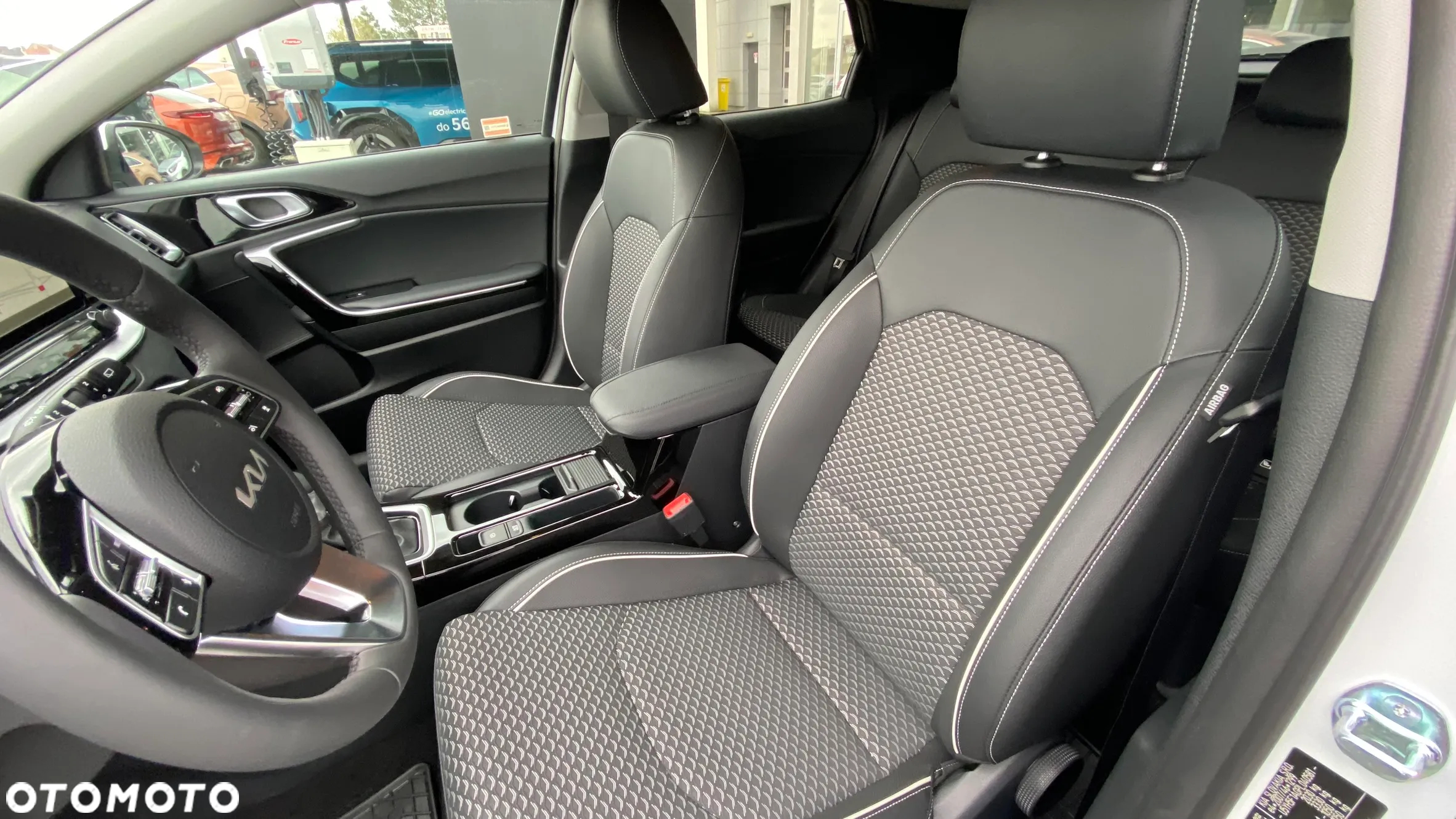 Kia XCeed - 14