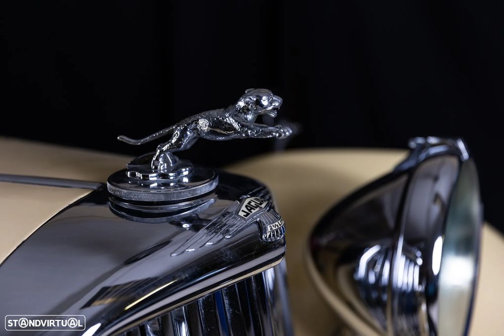 Jaguar MK IV - 15