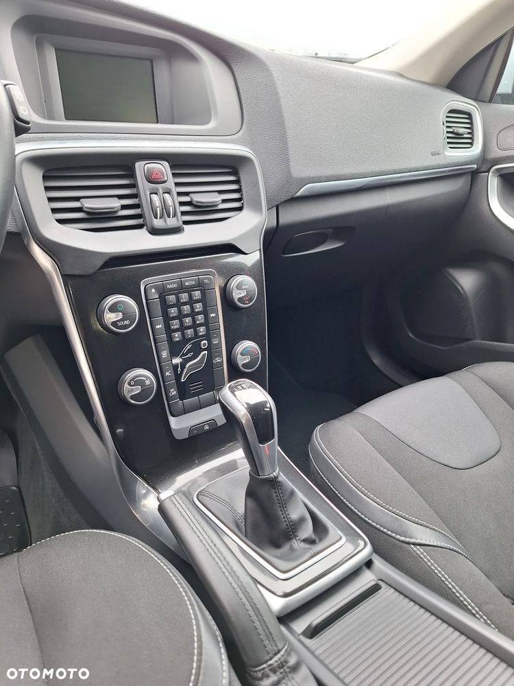 Volvo V40 D2 Momentum - 7