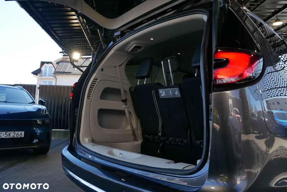 Chrysler Pacifica - 29