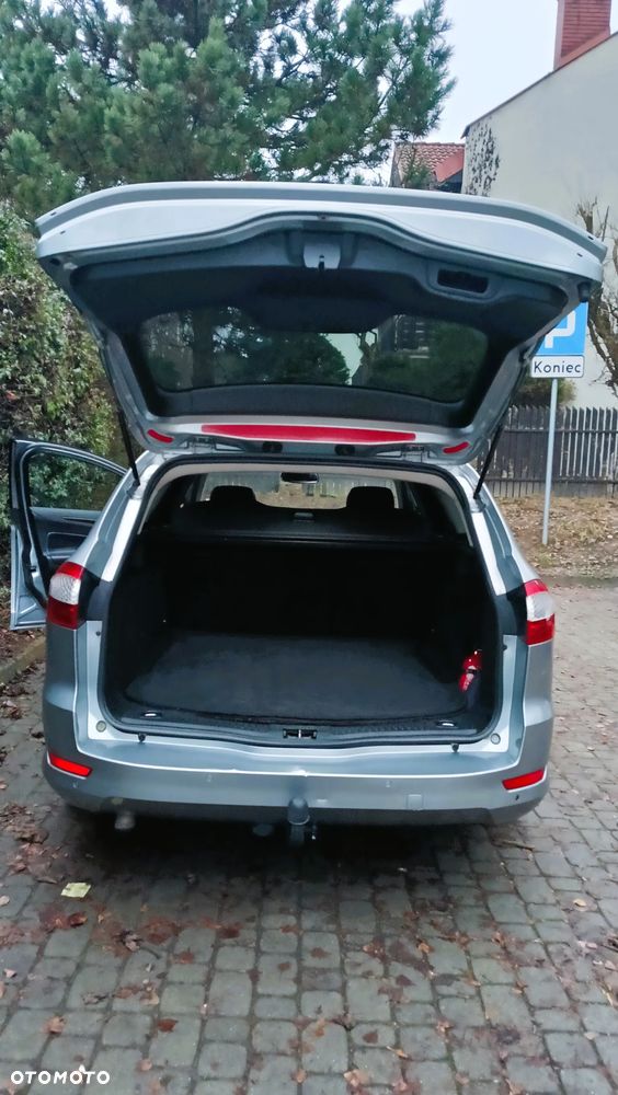 Ford Mondeo 2.0 TDCi Ghia - 16