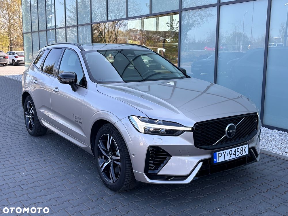 Volvo XC 60 T6 Plug-In Hybrid AWD Ultra Dark - 2