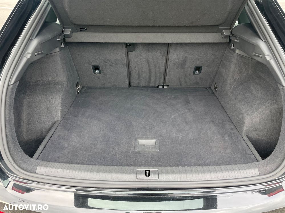 Audi Q3 2.0 TDI S tronic design - 19