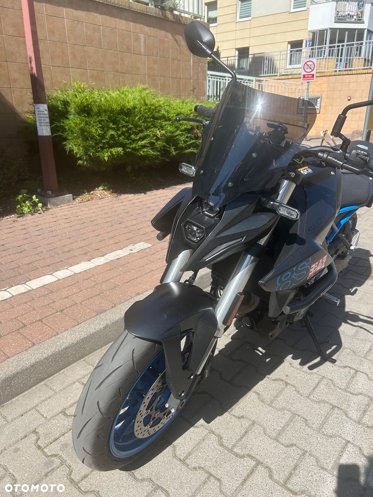 Suzuki GSX - 4
