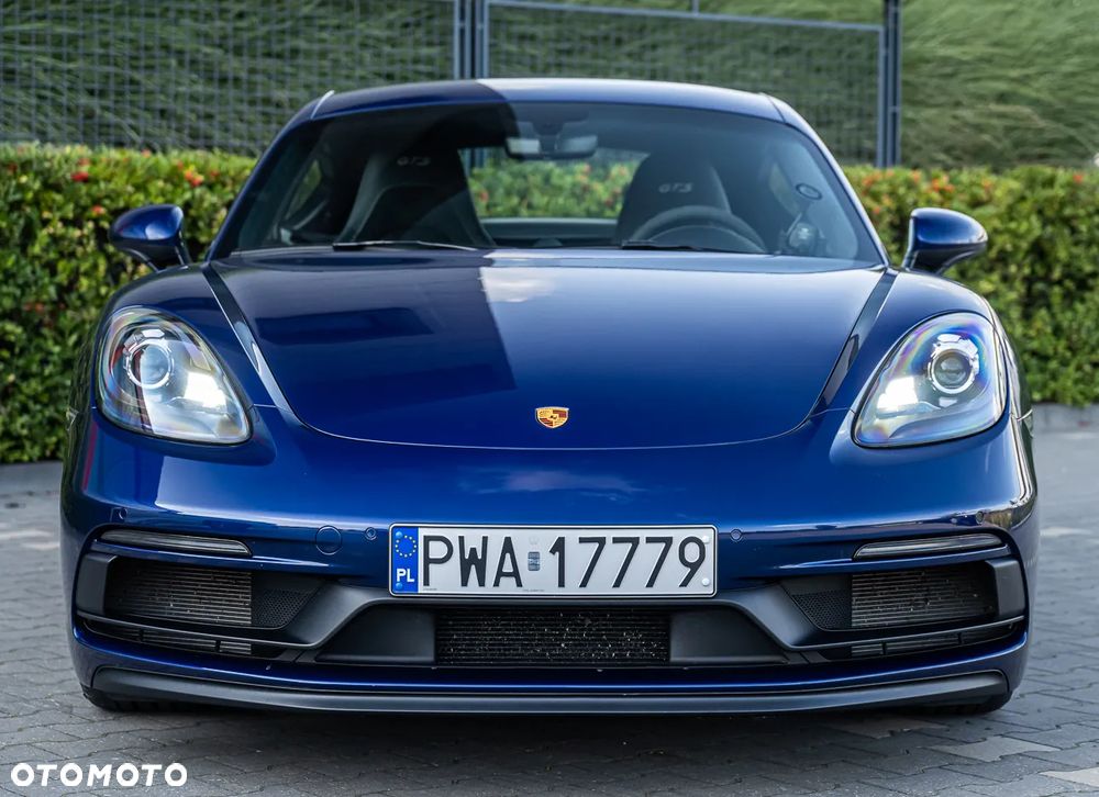 Porsche 718 Cayman - 16