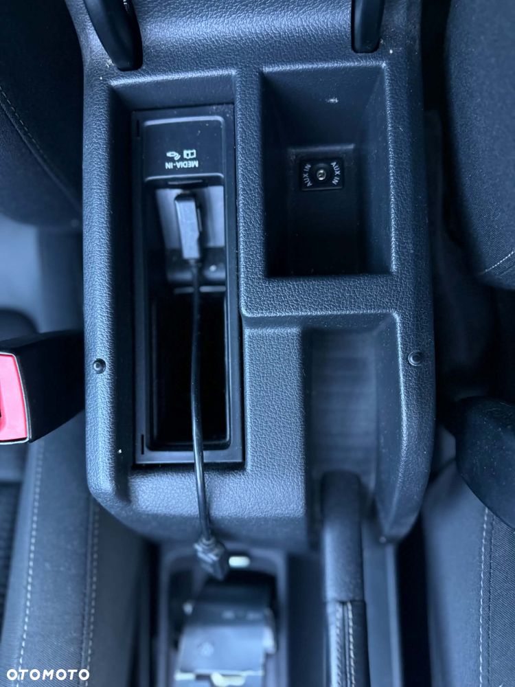 Volkswagen Golf Plus - 12